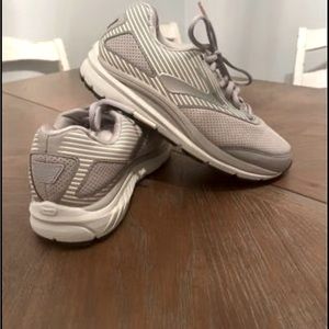 Women’s Addiction Walker Suede Brooks walking shoes.